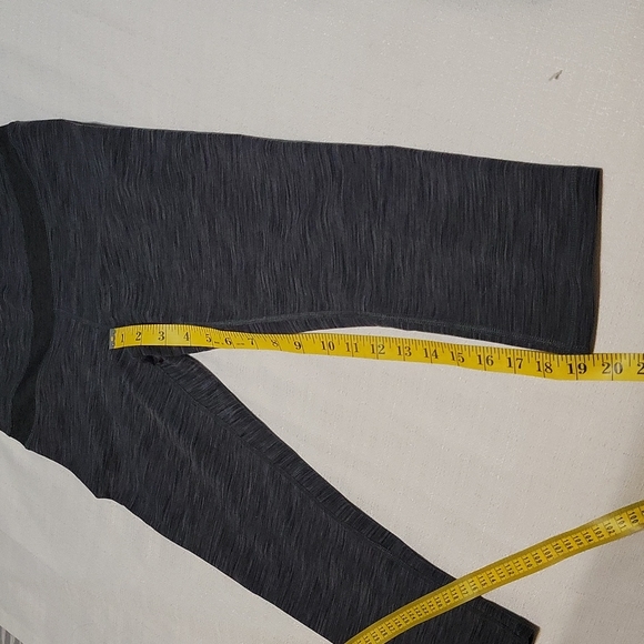Lucy grey mix capris womens size medium - Picture 4 of 7